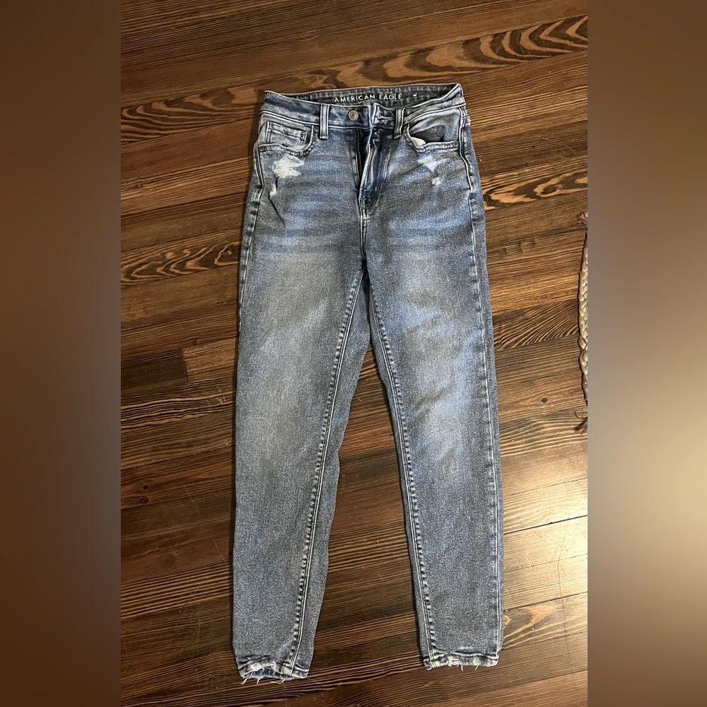 American Eagle mom jeans. Size 00 regular.
